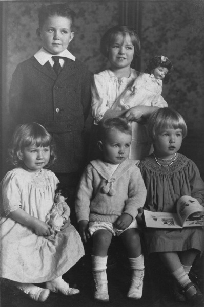 63-font_nina_helen_kids